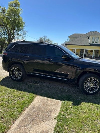 2023 Jeep Grand Cherokee Summit