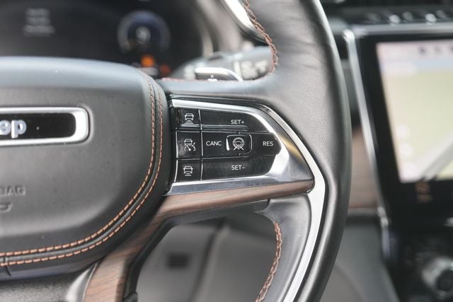 2023 Jeep Grand Cherokee Summit