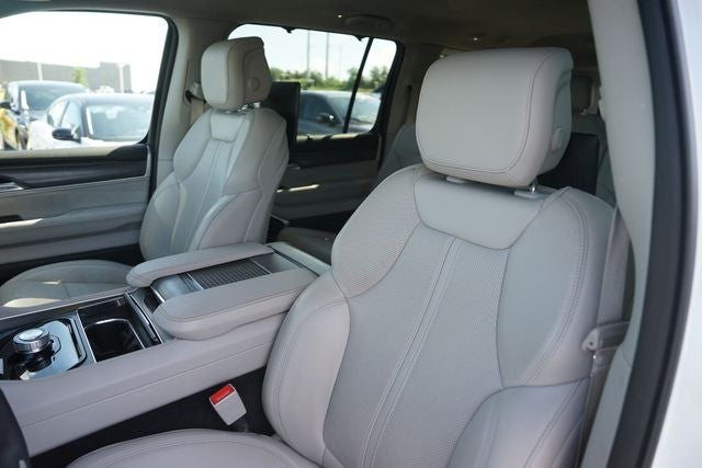 2023 Jeep Wagoneer L Series II