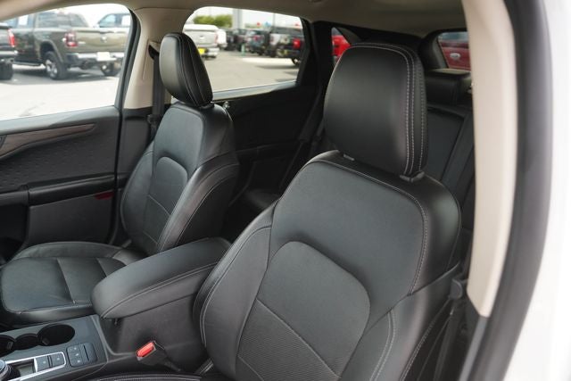 2020 Ford Escape Hybrid Titanium
