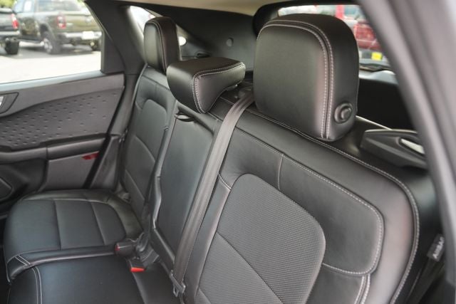 2020 Ford Escape Hybrid Titanium