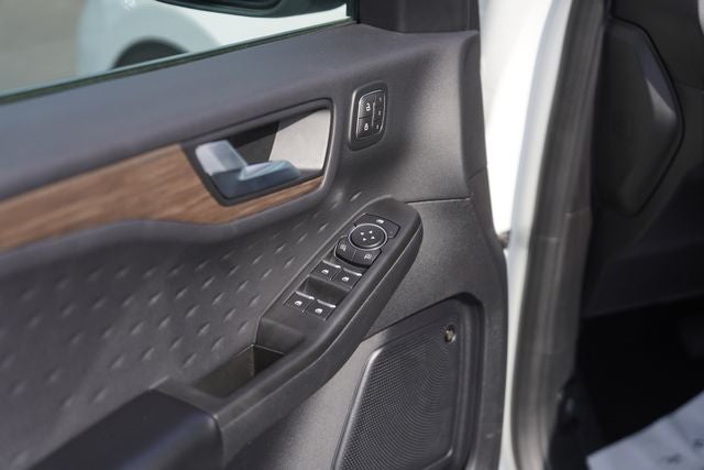 2020 Ford Escape Hybrid Titanium