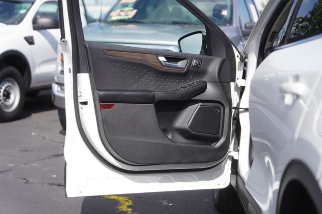 2020 Ford Escape Hybrid Titanium