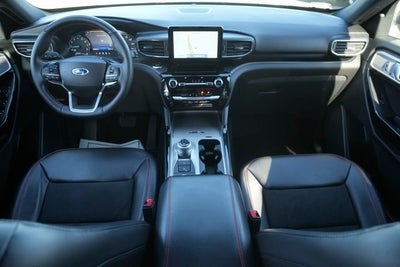 2022 Ford Explorer ST-Line