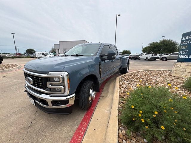 2023 Ford F-350SD Lariat DRW