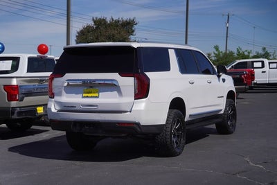 2023 GMC Yukon XL SLT