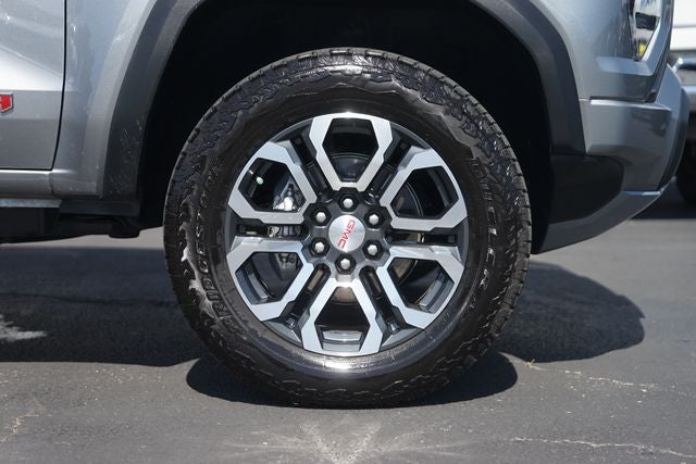 2024 GMC Canyon AT4