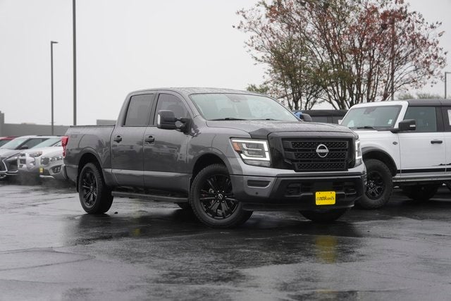 2023 Nissan Titan SV