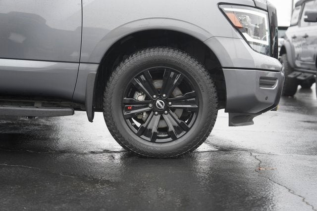 2023 Nissan Titan SV