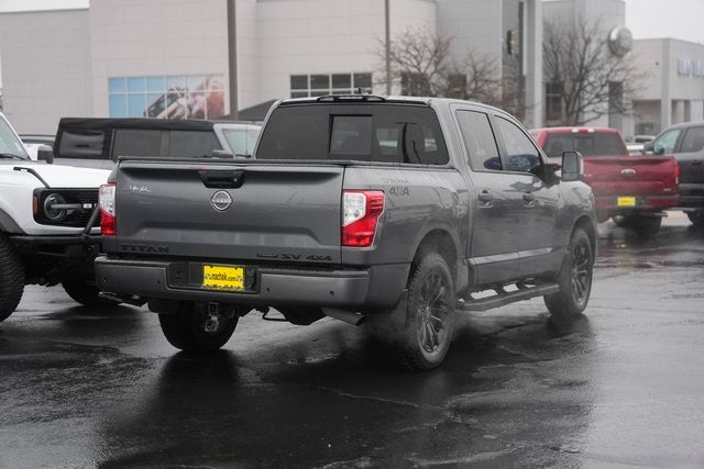 2023 Nissan Titan SV