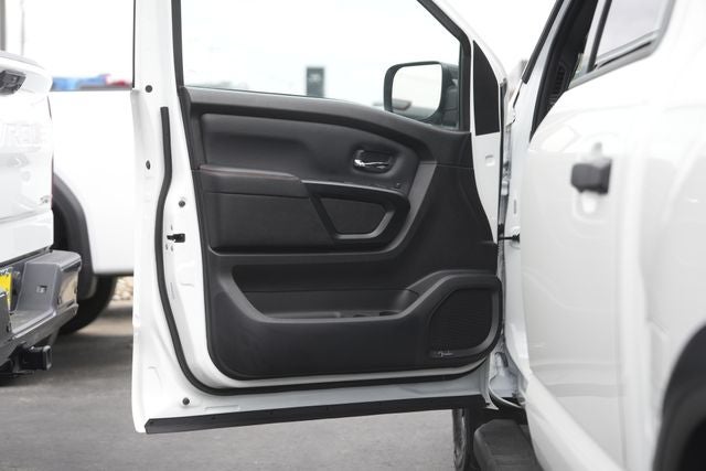 2024 Nissan Titan PRO-4X