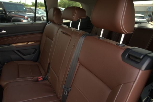 2022 Volkswagen Atlas 3.6L V6 SE w/Technology