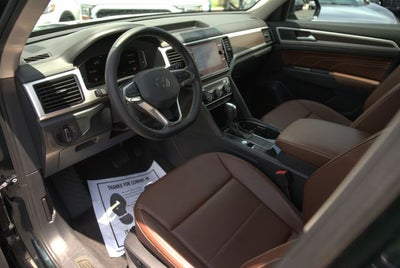 2022 Volkswagen Atlas 3.6L V6 SE w/Technology