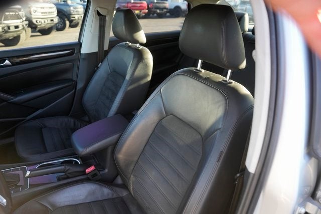 2014 Volkswagen Passat V6 SEL Premium