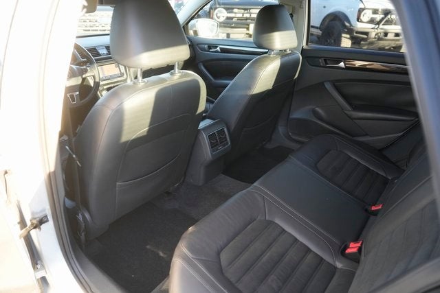 2014 Volkswagen Passat V6 SEL Premium