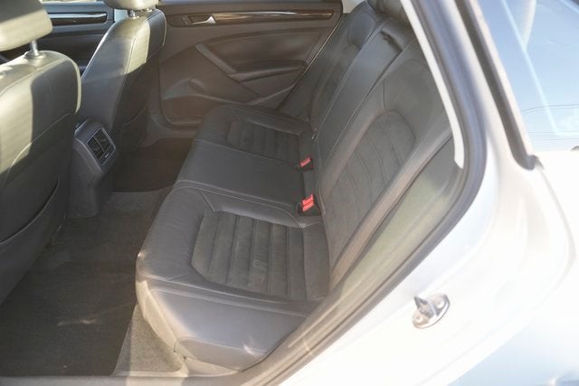 2014 Volkswagen Passat V6 SEL Premium