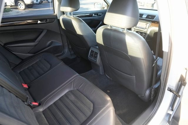 2014 Volkswagen Passat V6 SEL Premium