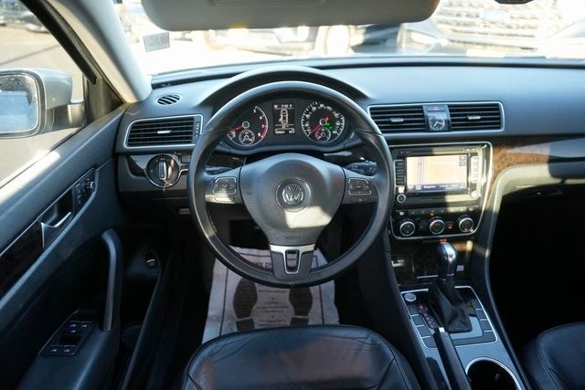 2014 Volkswagen Passat V6 SEL Premium