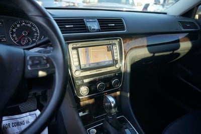 2014 Volkswagen Passat V6 SEL Premium