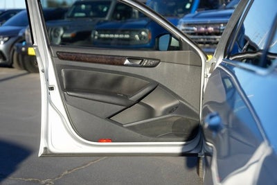 2014 Volkswagen Passat V6 SEL Premium