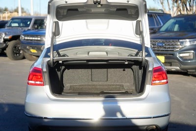 2014 Volkswagen Passat V6 SEL Premium