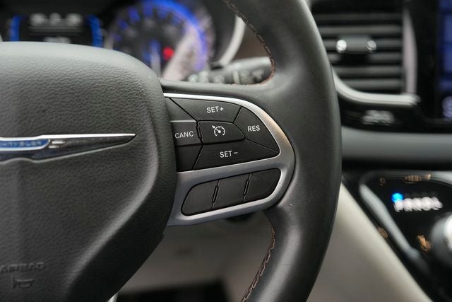 2017 Chrysler Pacifica Touring L