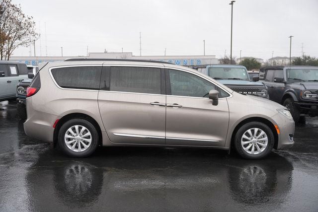 2017 Chrysler Pacifica Touring L