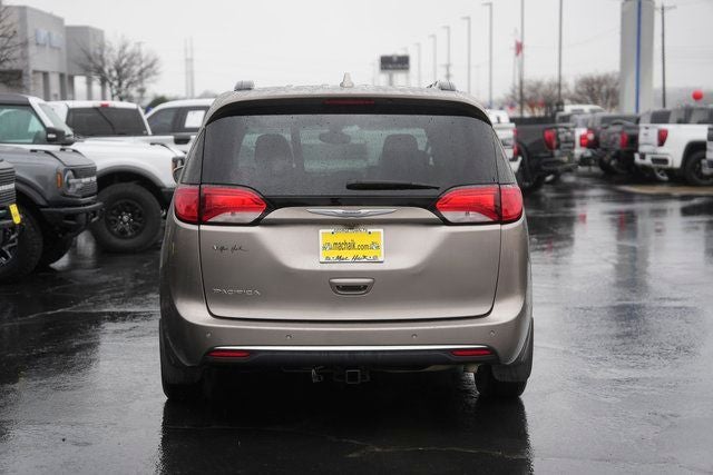 2017 Chrysler Pacifica Touring L