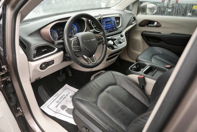 2017 Chrysler Pacifica Touring L