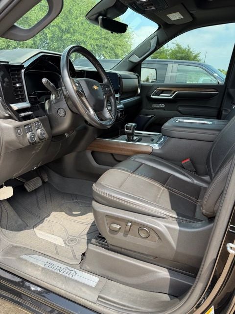 2022 Chevrolet Silverado 1500 High Country