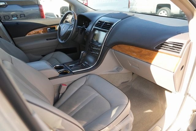 2015 Lincoln MKX Base