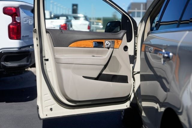 2015 Lincoln MKX Base