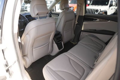 2019 Lincoln Nautilus Select