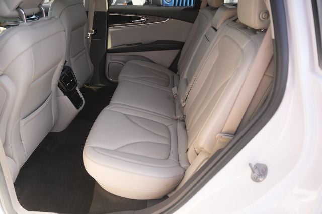 2019 Lincoln Nautilus Select