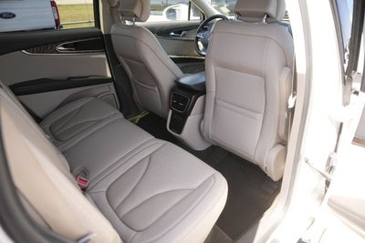 2019 Lincoln Nautilus Select