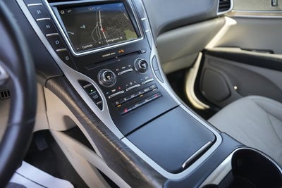 2019 Lincoln Nautilus Select