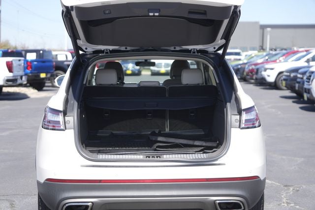 2019 Lincoln Nautilus Select