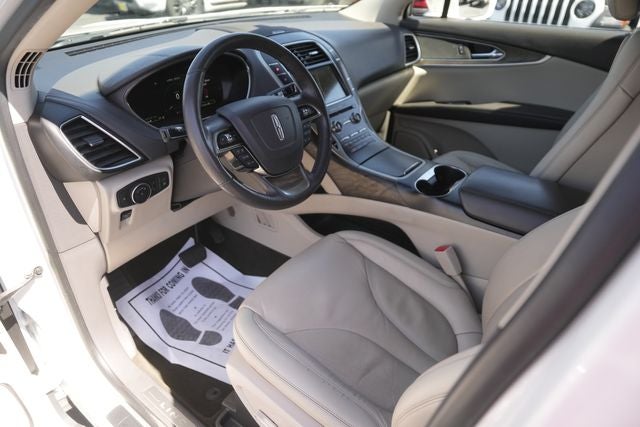 2019 Lincoln Nautilus Select