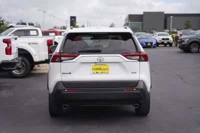 2022 Toyota RAV4 XLE