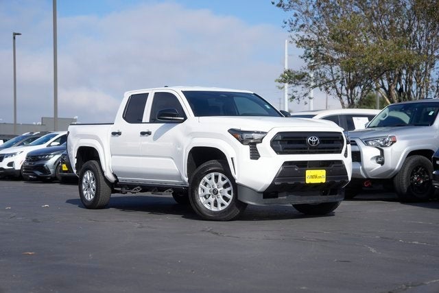 2025 Toyota Tacoma SR