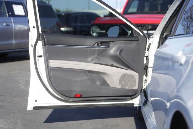 2021 Toyota Camry Hybrid LE