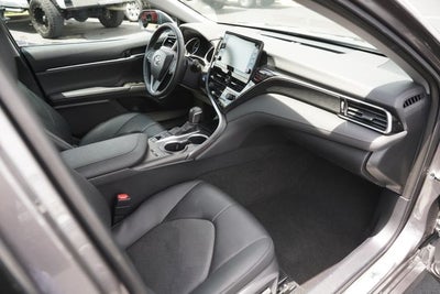 2023 Toyota Camry Hybrid XLE