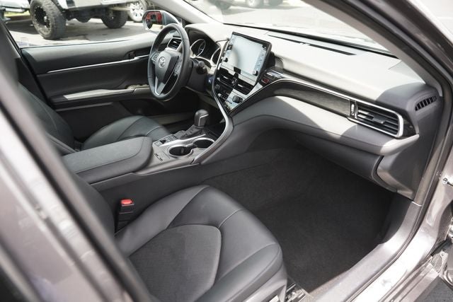 2023 Toyota Camry Hybrid XLE