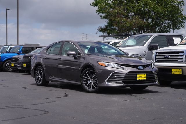 2023 Toyota Camry Hybrid XLE