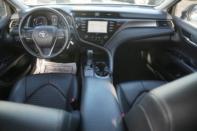 2020 Toyota Camry SE