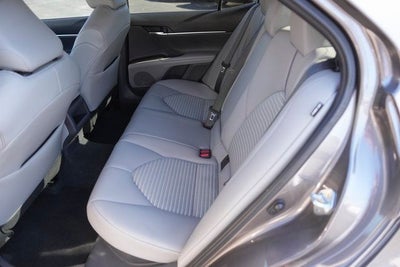 2022 Toyota Camry Hybrid SE