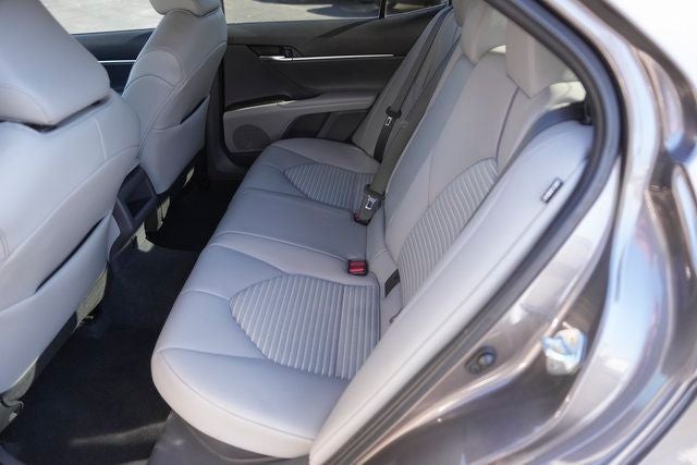 2022 Toyota Camry Hybrid SE