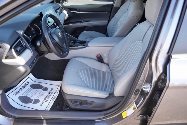 2022 Toyota Camry Hybrid SE