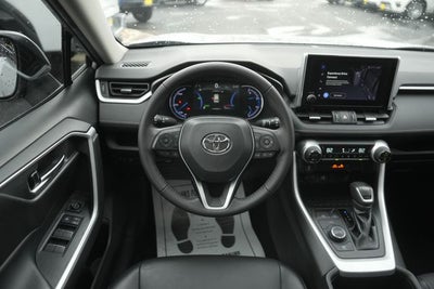 2023 Toyota RAV4 Hybrid XLE Premium