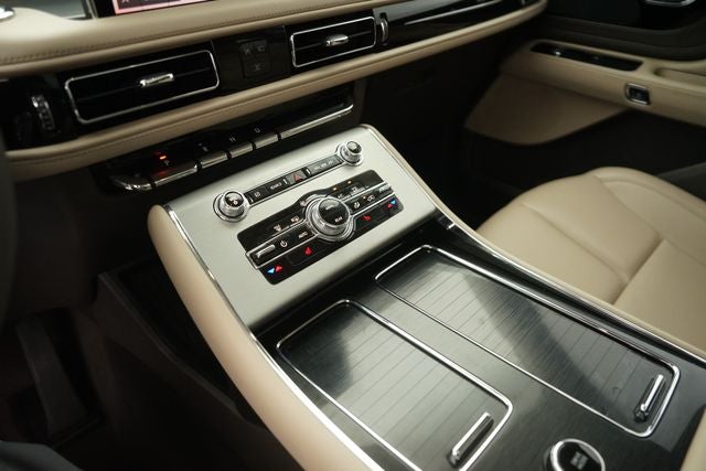 2024 Lincoln Aviator Premiere